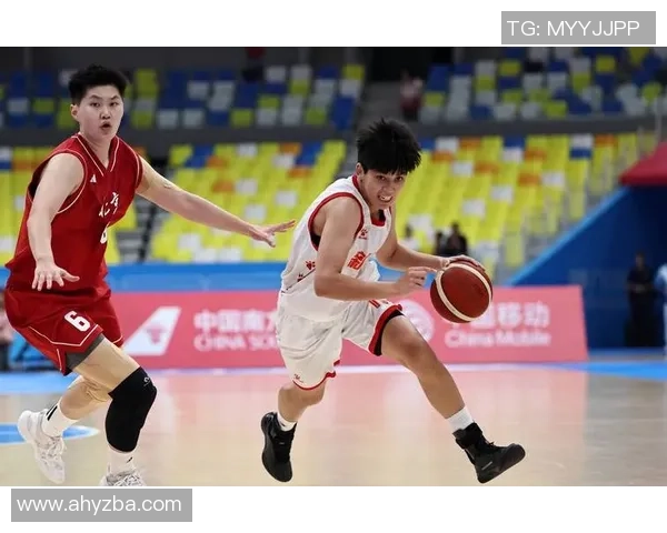 赛后分析:上海篮球队与北京篮球队的战术配合与表现评估