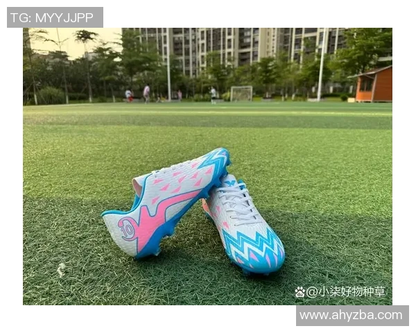足球明星专属系列足球鞋助力球场表现提升尽显风采与个性魅力